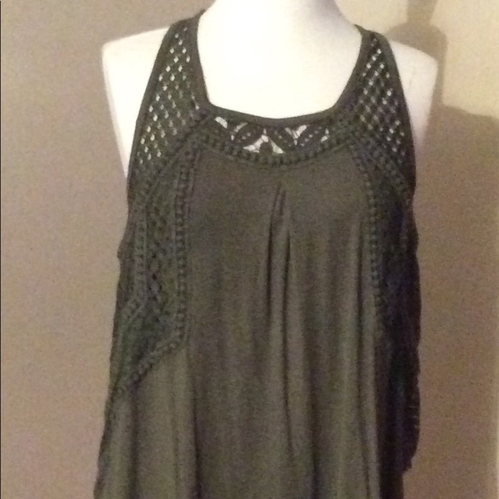 Crochet Trim Tank olive